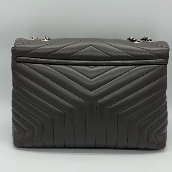 Authentic Yves Saint Laurent large Lou Lou chain bag - Picture 6 of 17